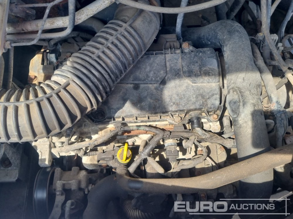 Box van Vauxhall Movano: picture 14
