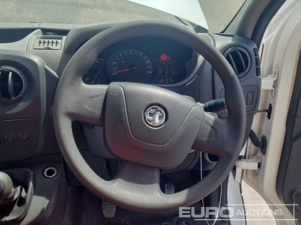 Box van Vauxhall Movano: picture 36