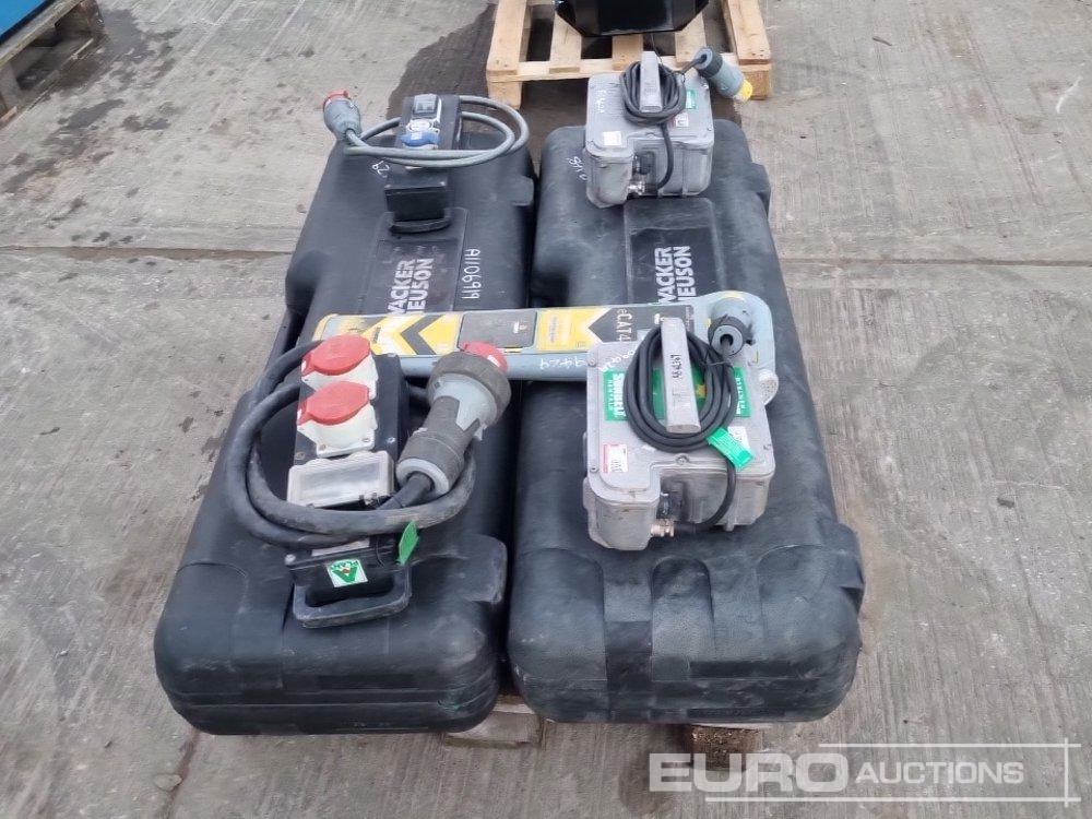 Construction equipment Wacker Neuson Balloon Light & Ballast Battery (2 of), 415 Volt Distribution Cable (2 of), C.A.T 4+ Radio Detector: picture 6