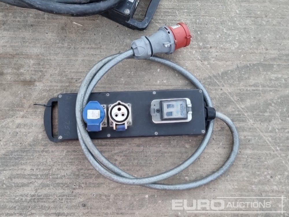 Construction equipment Wacker Neuson Balloon Light & Ballast Battery (2 of), 415 Volt Distribution Cable (2 of), C.A.T 4+ Radio Detector: picture 21