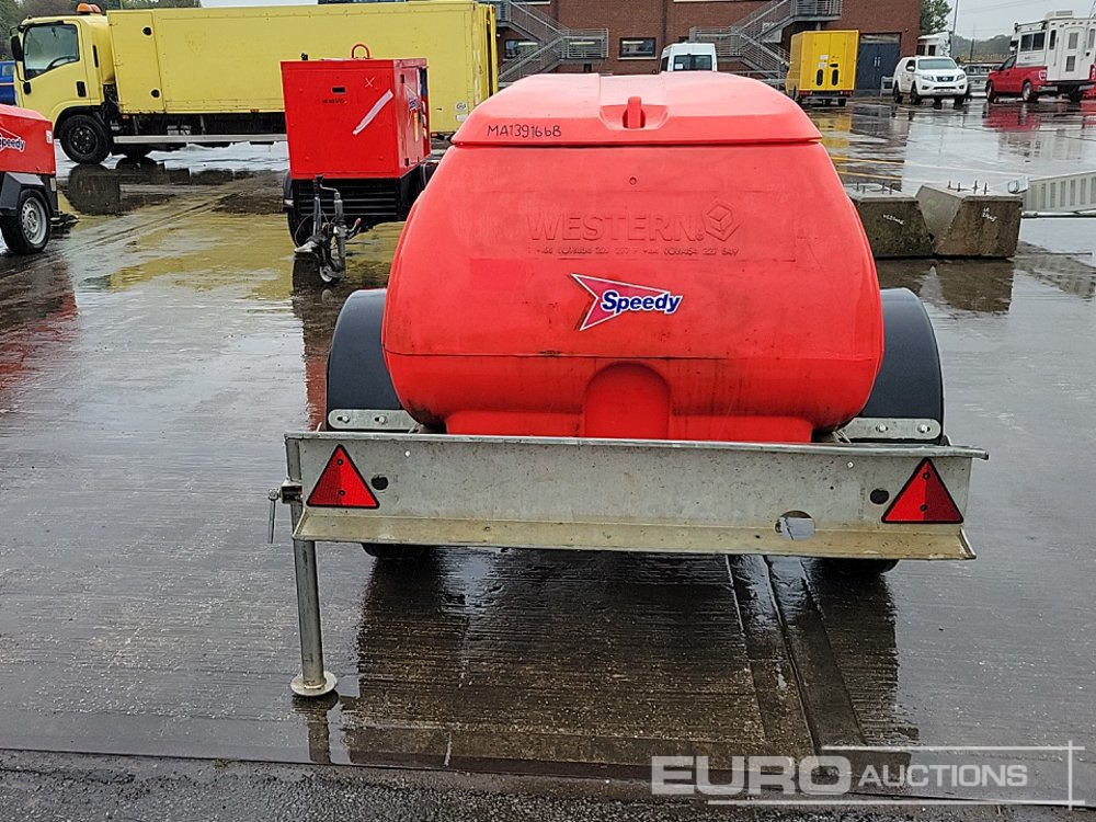 Western Single Axle Plastic Water Bowser - Storage tank: picture 4 Western Single Axle Plastic Water Bowser - Storage tank: picture 4