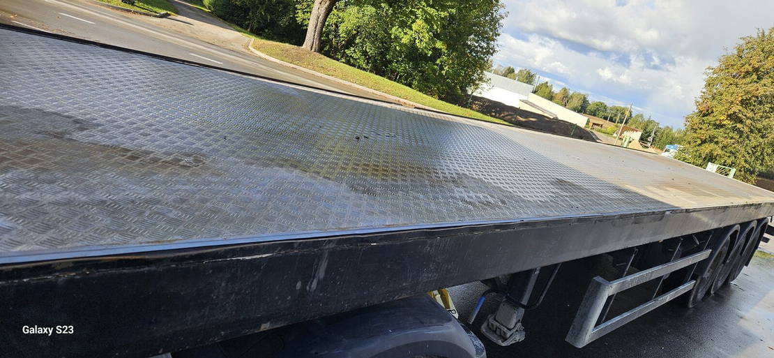 Gray and Adams - Dropside/ Flatbed semi-trailer: picture 2 Gray and Adams - Dropside/ Flatbed semi-trailer: picture 2
