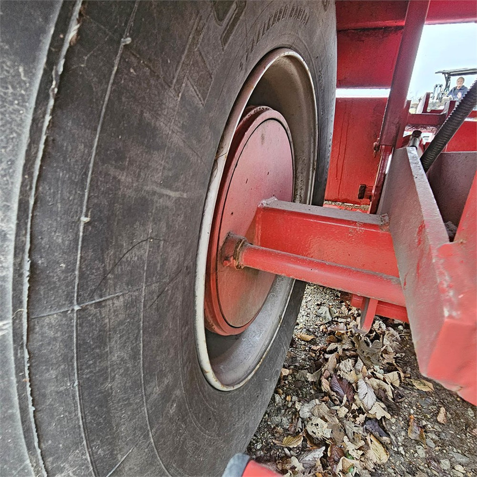 ABC Stach Agro - Model MT154 - Low loader trailer: picture 5 ABC Stach Agro - Model MT154 - Low loader trailer: picture 5