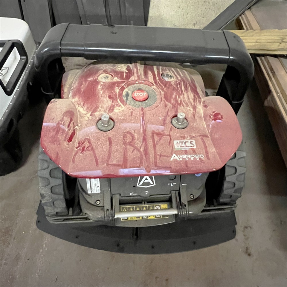 Ambrogio Cube Elite 4 WD - Garden mower: picture 2 Ambrogio Cube Elite 4 WD - Garden mower: picture 2