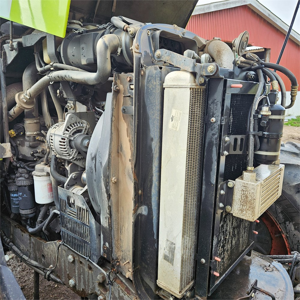 Farm tractor Claas Arion 640: picture 43