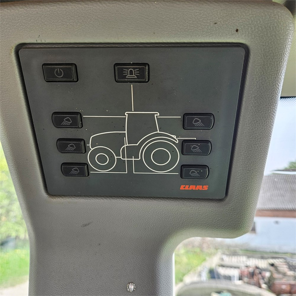 Farm tractor Claas Arion 640: picture 20