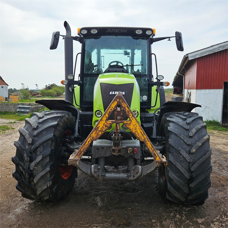 Farm tractor Claas Arion 640: picture 8