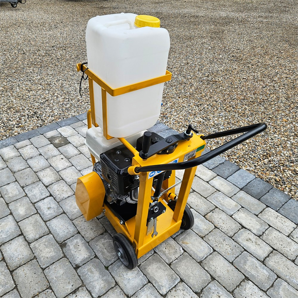 Euro Shatal CS 454M - Asphalt machine: picture 4 Euro Shatal CS 454M - Asphalt machine: picture 4