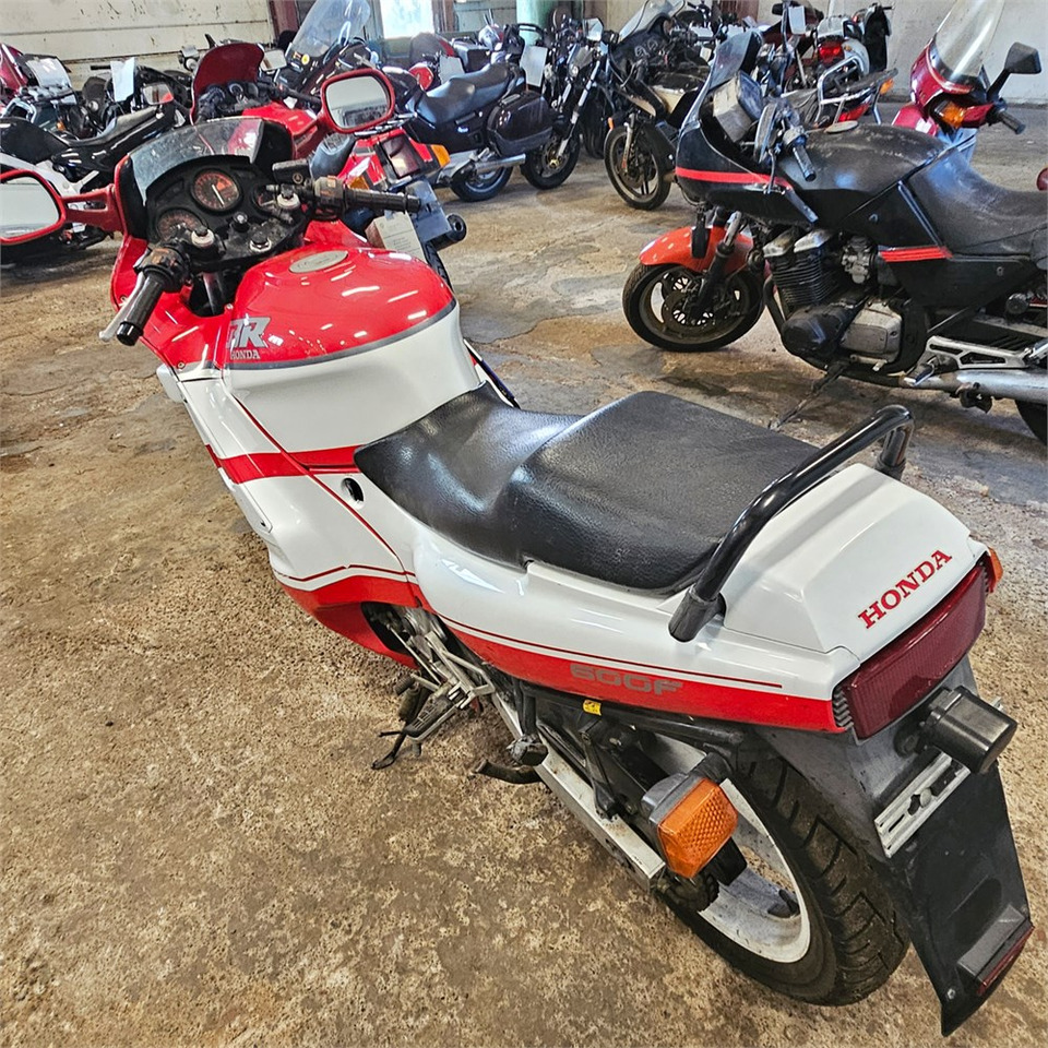 Honda CBR600F Super sport - Motorcycle: picture 4 Honda CBR600F Super sport - Motorcycle: picture 4