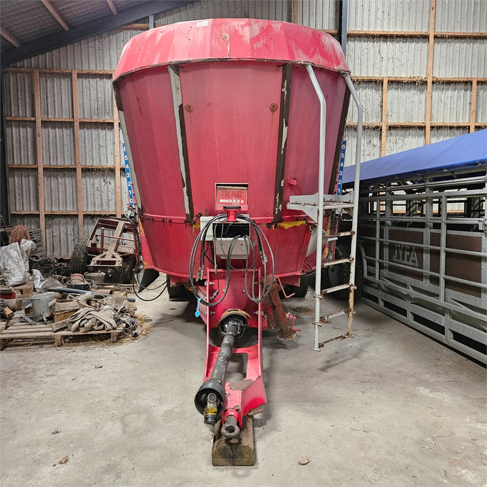 JF VF - Livestock equipment: picture 3 JF VF - Livestock equipment: picture 3
