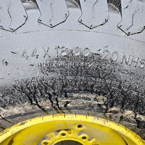 John Deere 2 styk - Farm tractor: picture 3 John Deere 2 styk - Farm tractor: picture 3