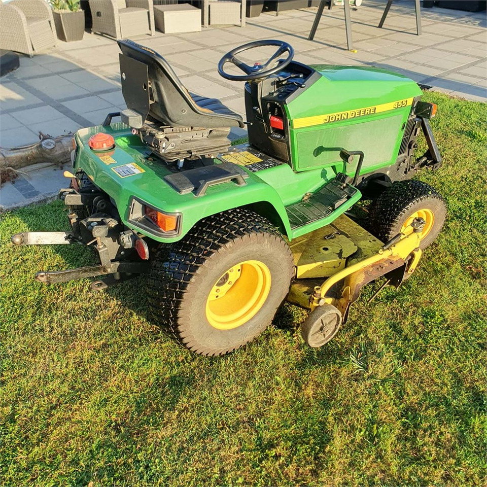 John Deere 455 - Garden mower: picture 5 John Deere 455 - Garden mower: picture 5