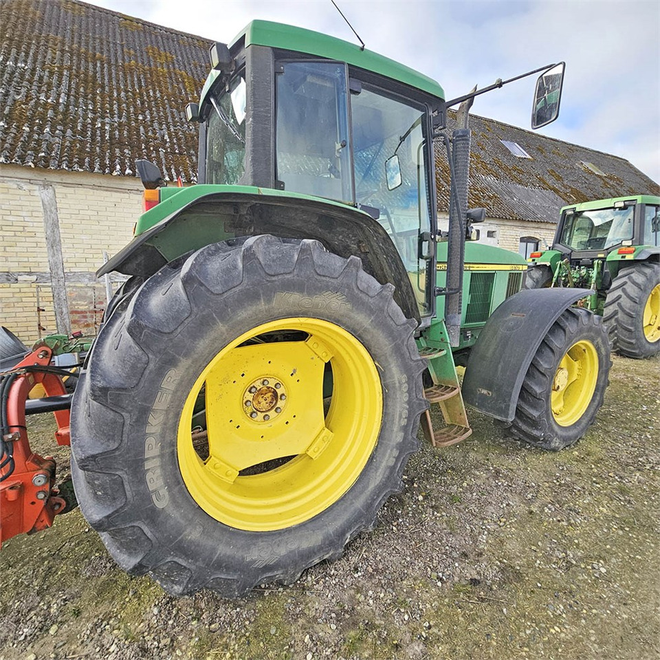 John Deere 6610 - Farm tractor: picture 4 John Deere 6610 - Farm tractor: picture 4