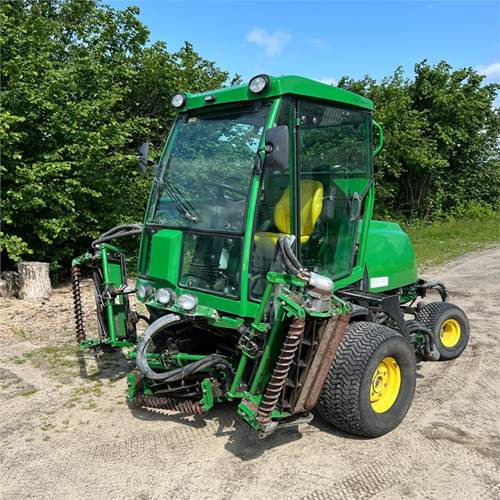John Deere 8700 PC FM - Garden mower: picture 1 John Deere 8700 PC FM - Garden mower: picture 1