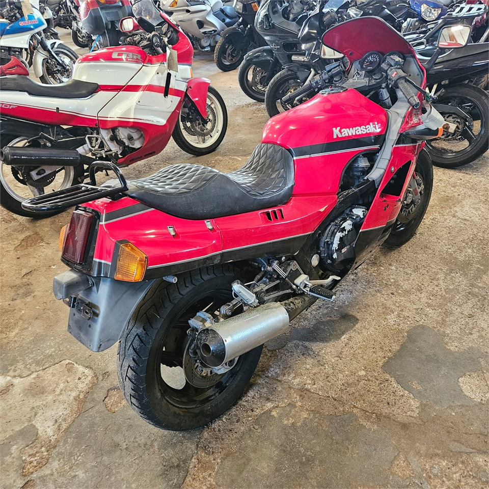 Kawasaki GPZ 1000 RX - Motorcycle: picture 5 Kawasaki GPZ 1000 RX - Motorcycle: picture 5