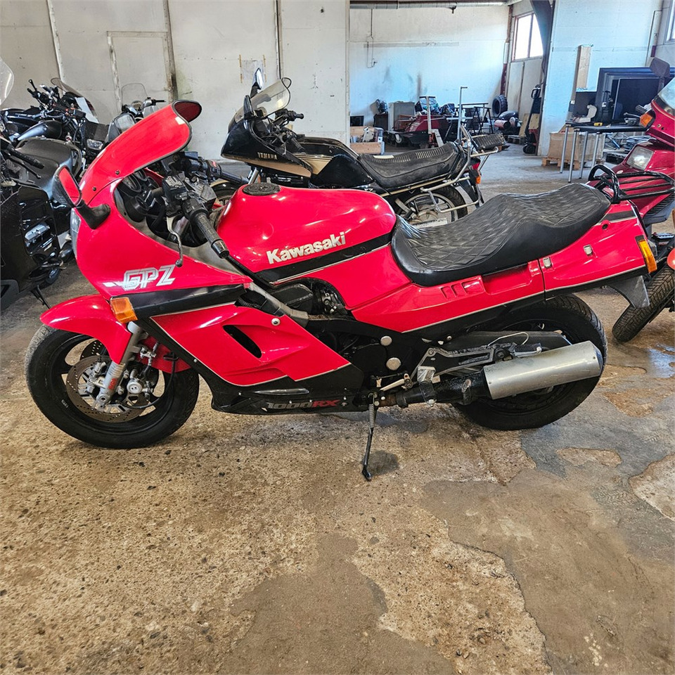 Kawasaki GPZ 1000 RX - Motorcycle: picture 2 Kawasaki GPZ 1000 RX - Motorcycle: picture 2
