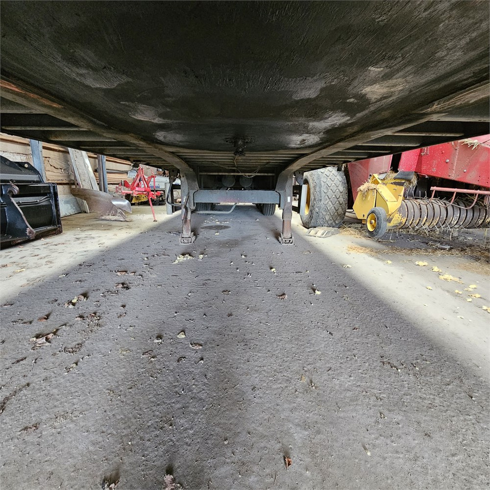 Dropside/ Flatbed semi-trailer Kel-Berg S40b3: picture 9