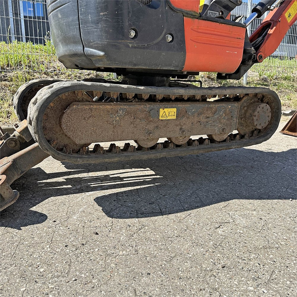 Mini excavator Kubota U10-3: picture 16