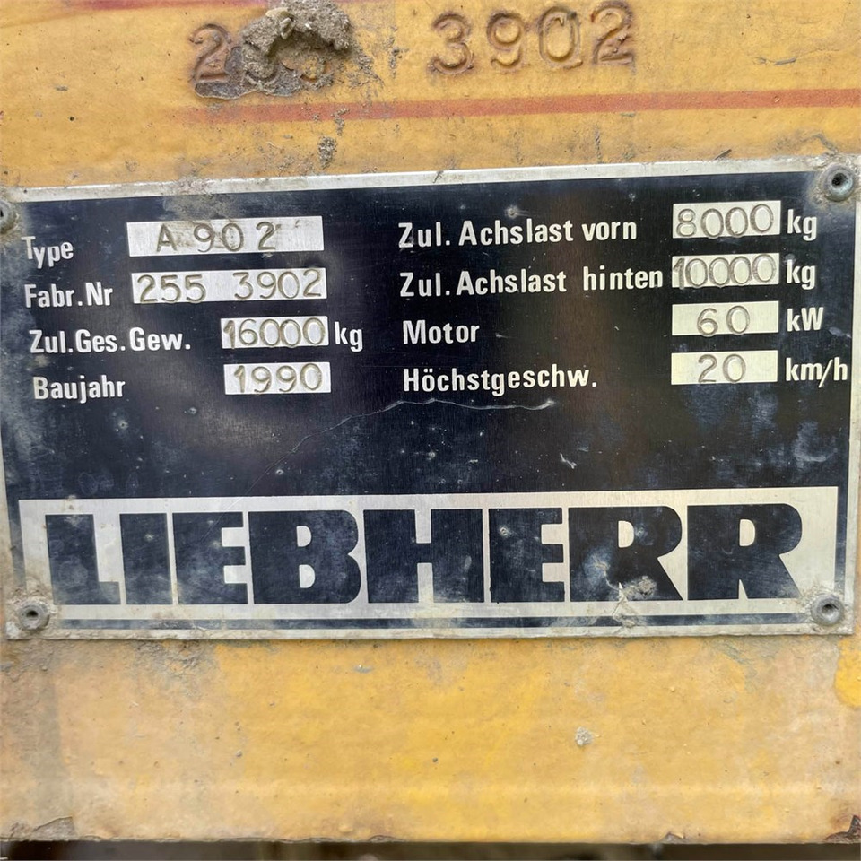 Wheel excavator Liebherr A 902: picture 24