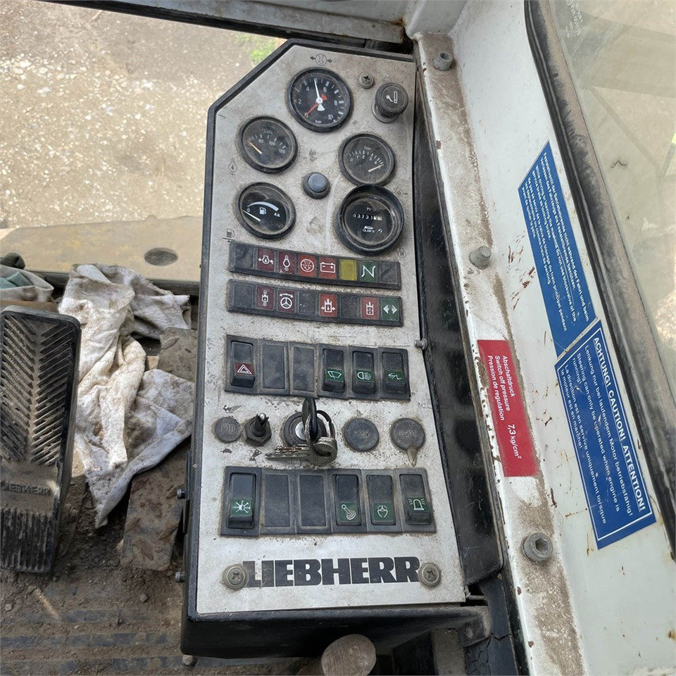 Wheel excavator Liebherr A 902: picture 17
