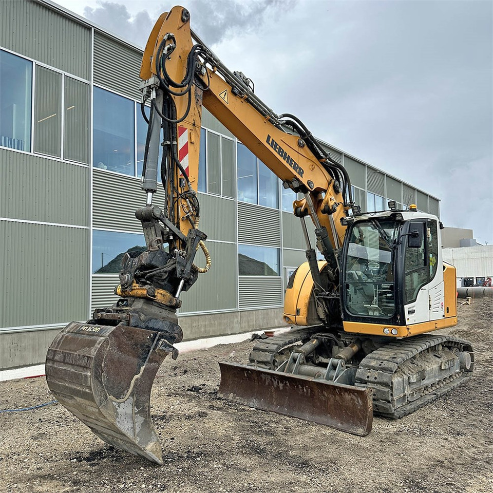 Liebherr R914 Compact Litronic - Mini excavator: picture 3 Liebherr R914 Compact Litronic - Mini excavator: picture 3