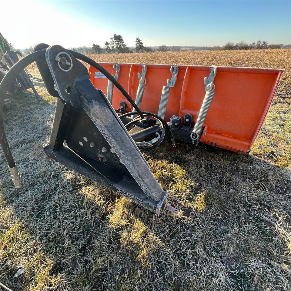 Limas SHL 150 - Farm tractor: picture 4 Limas SHL 150 - Farm tractor: picture 4