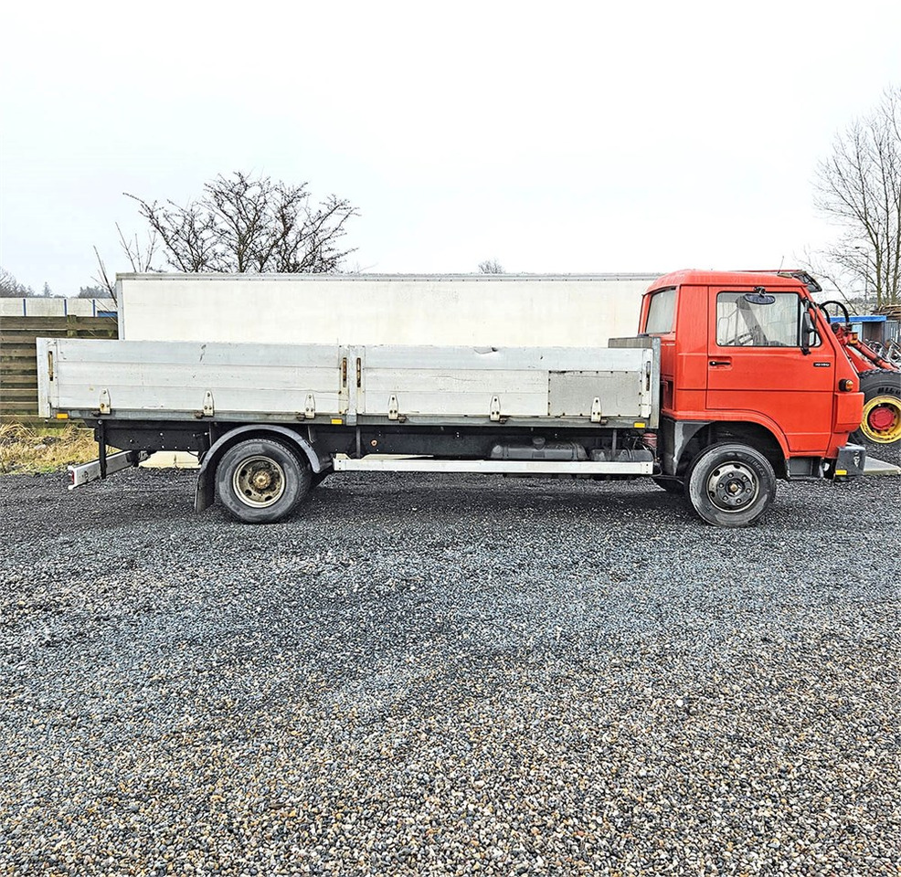 MAN 10 150 - Dropside/ Flatbed truck: picture 3 MAN 10 150 - Dropside/ Flatbed truck: picture 3