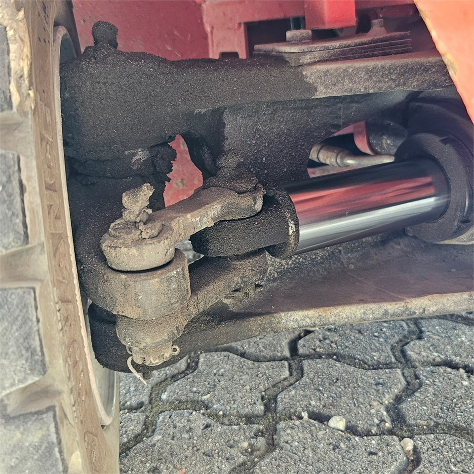 Forklift Manitou ME 425C: picture 37