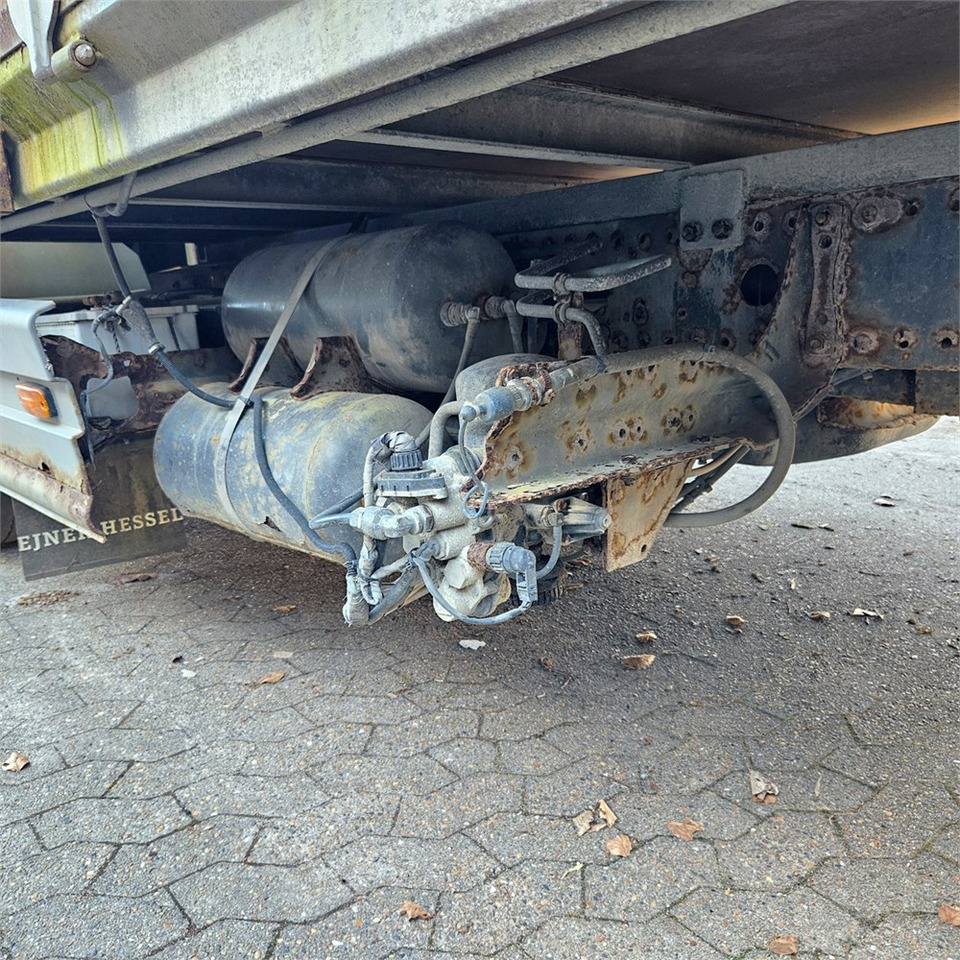 Dropside/ Flatbed truck Mercedes ATEGO 817: picture 23