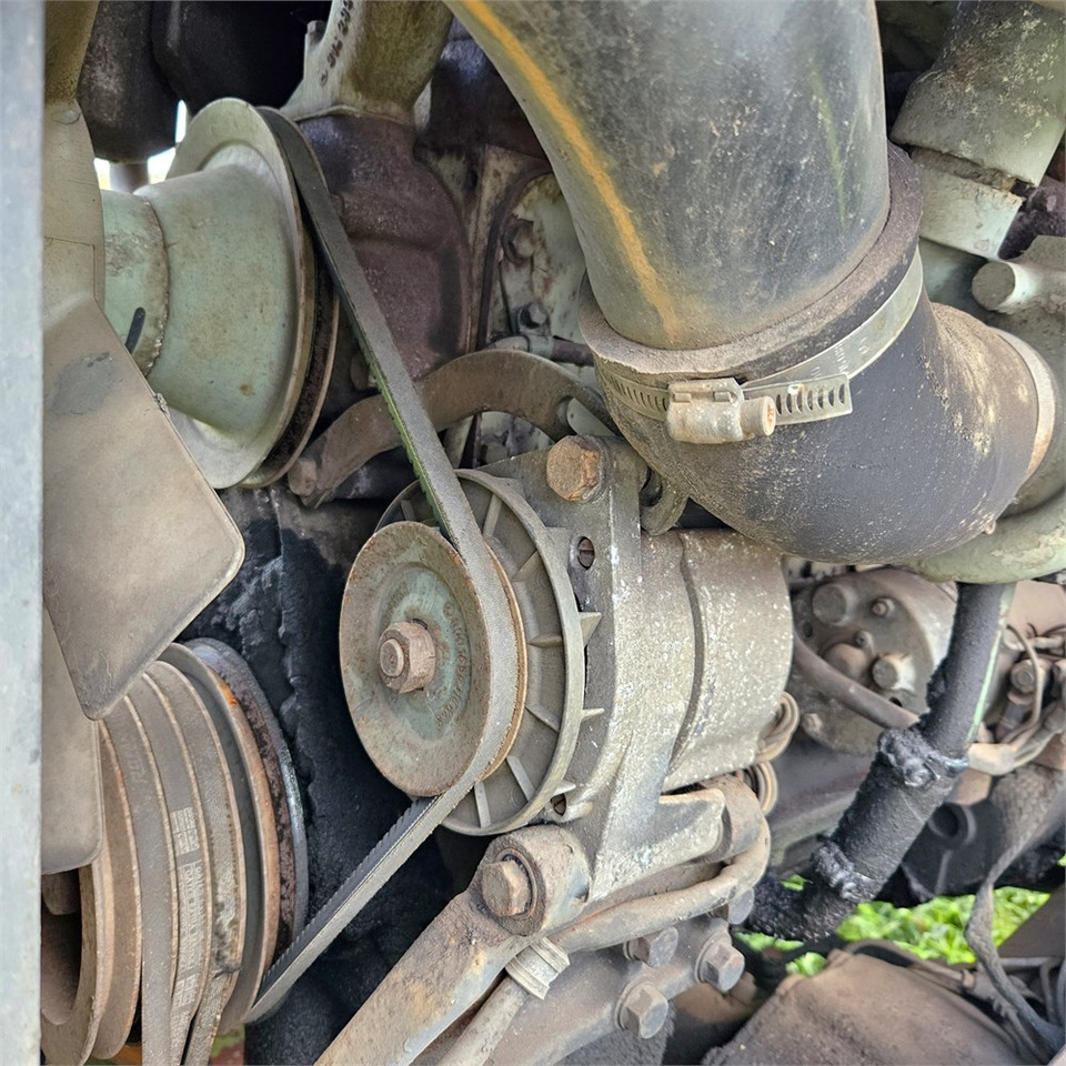 Farm tractor Mercedes Trac 900 Turbo: picture 28