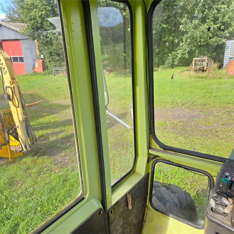 Farm tractor Mercedes Trac 900 Turbo: picture 25