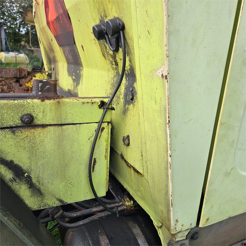 Farm tractor Mercedes Trac 900 Turbo: picture 33