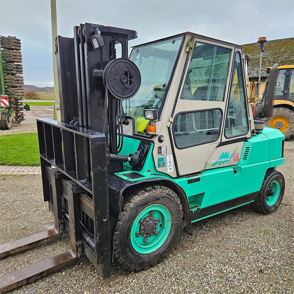 Mitsubishi FB45 - Forklift: picture 4 Mitsubishi FB45 - Forklift: picture 4