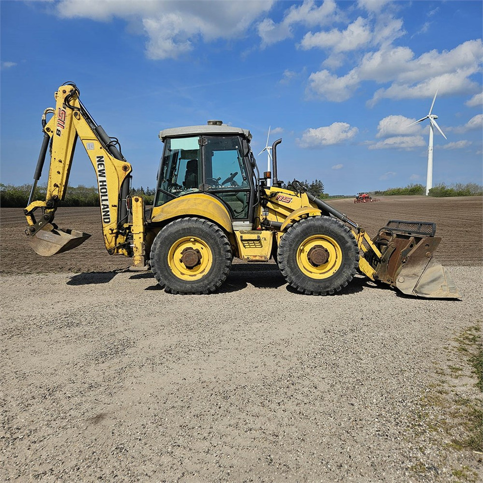 New Holland B115 B - Backhoe loader: picture 3 New Holland B115 B - Backhoe loader: picture 3