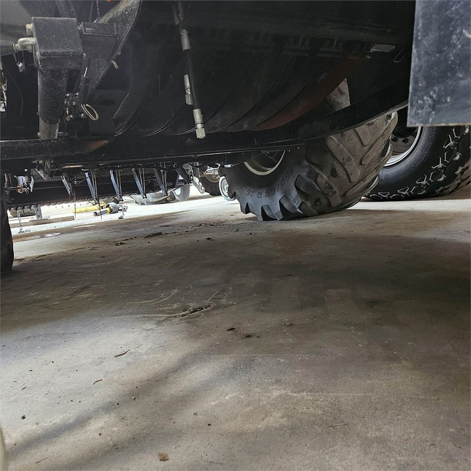 Leasing of New Holland BB9090 New Holland BB9090: picture 44 Leasing of New Holland BB9090 New Holland BB9090: picture 44