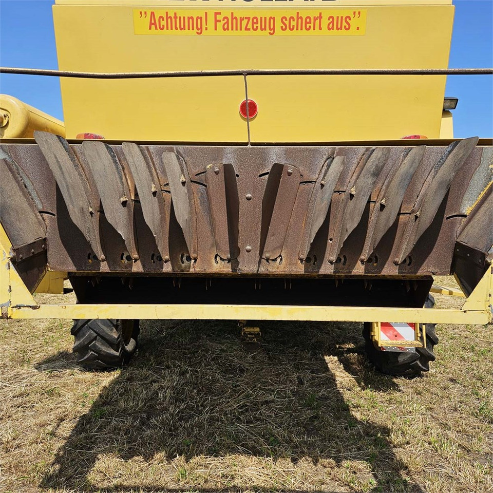 Harvester New Holland TX68: picture 35 Harvester New Holland TX68: picture 35