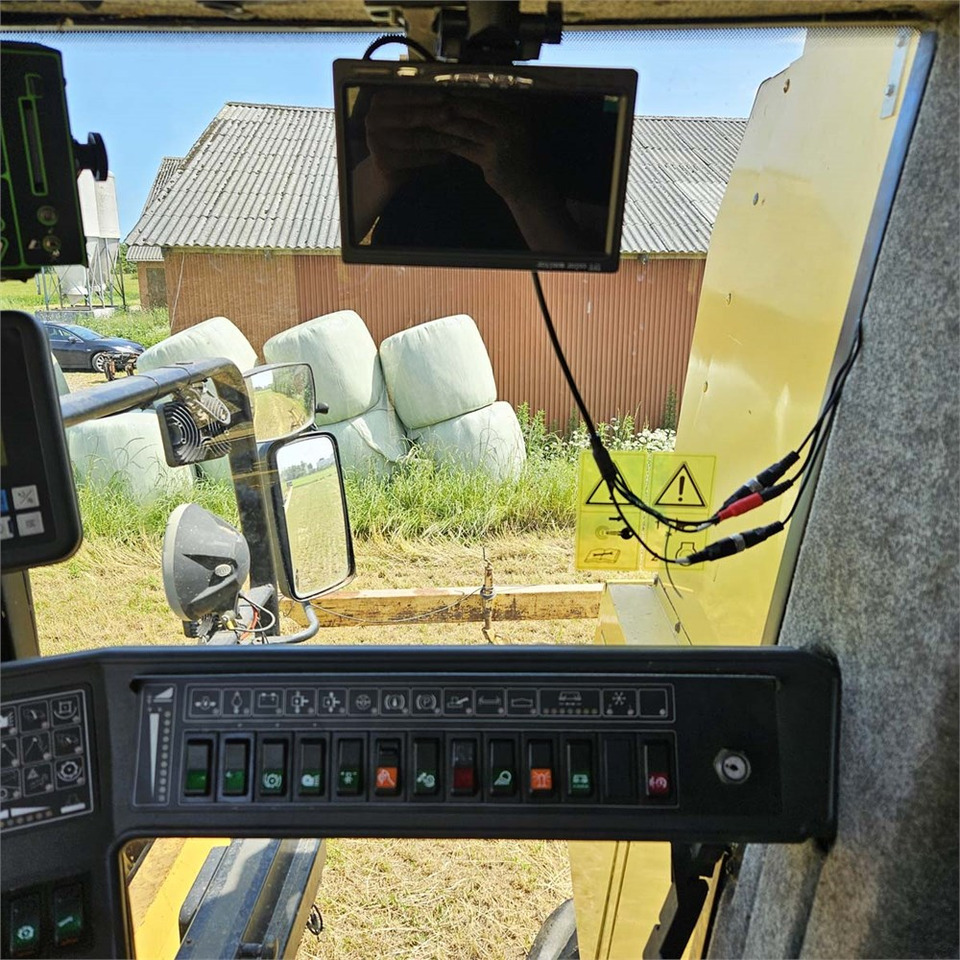 Harvester New Holland TX68: picture 14 Harvester New Holland TX68: picture 14