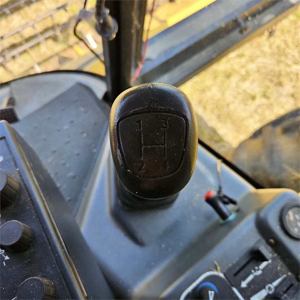 Harvester New Holland TX68: picture 16 Harvester New Holland TX68: picture 16