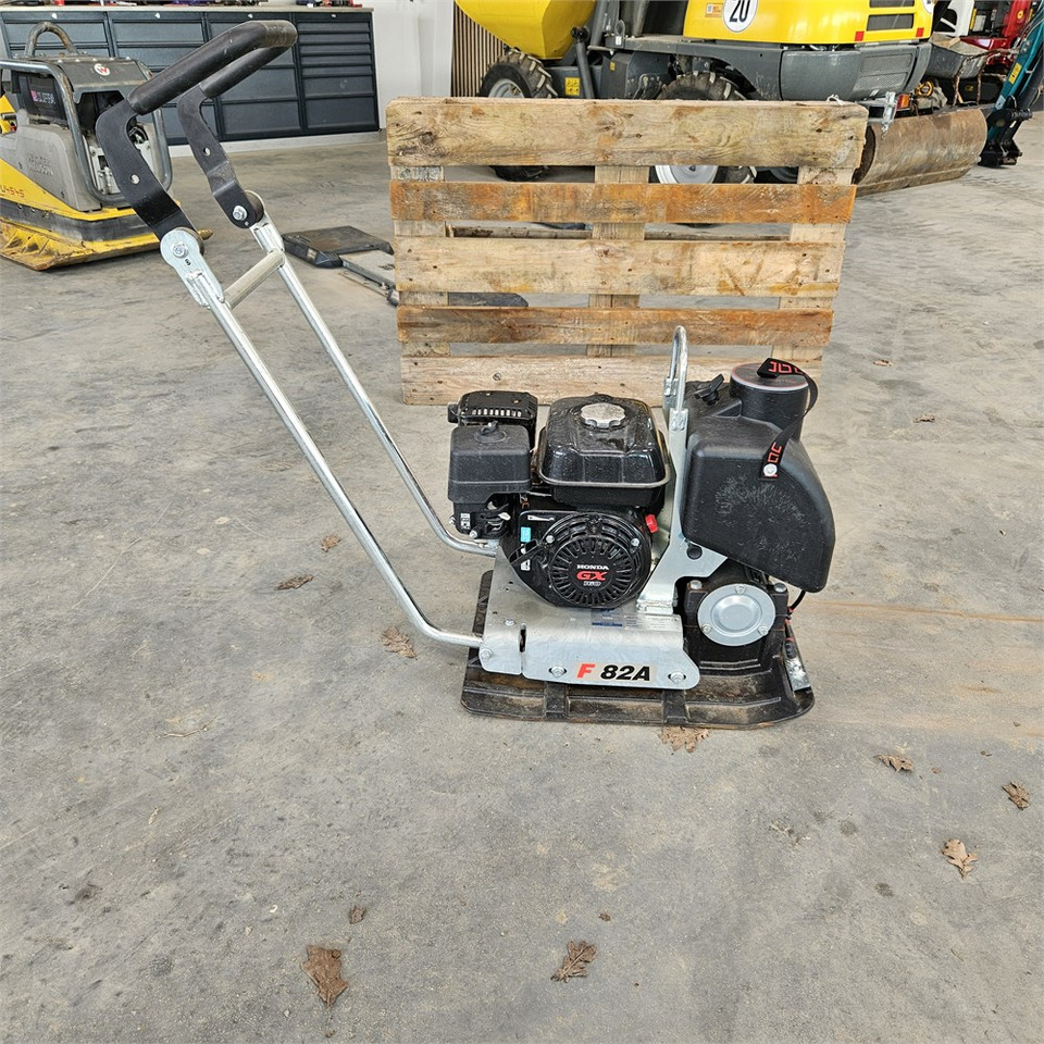 Swepac F 82 A - Vibratory plate: picture 1 Swepac F 82 A - Vibratory plate: picture 1