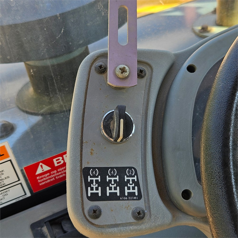 Backhoe loader Terex 860 Elite: picture 21