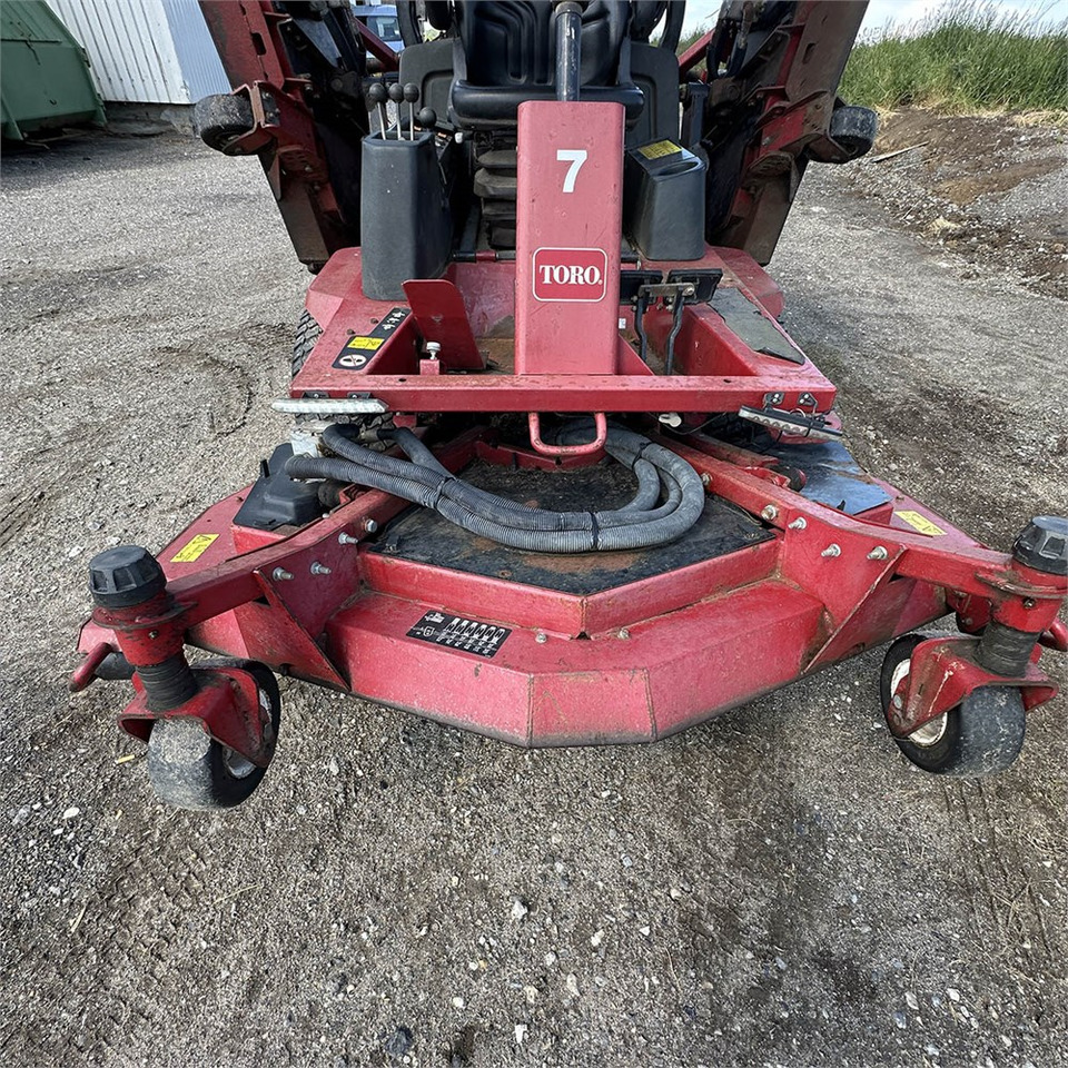 Garden mower Toro Groundsmaster 4000-D: picture 15