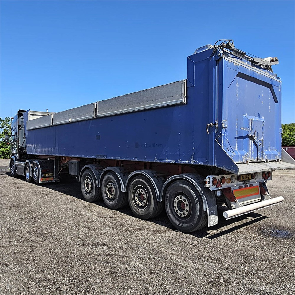 Scania V8 PGR 730 - Tractor unit: picture 4 Scania V8 PGR 730 - Tractor unit: picture 4