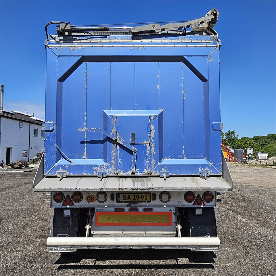 Scania V8 PGR 730 - Tractor unit: picture 5 Scania V8 PGR 730 - Tractor unit: picture 5