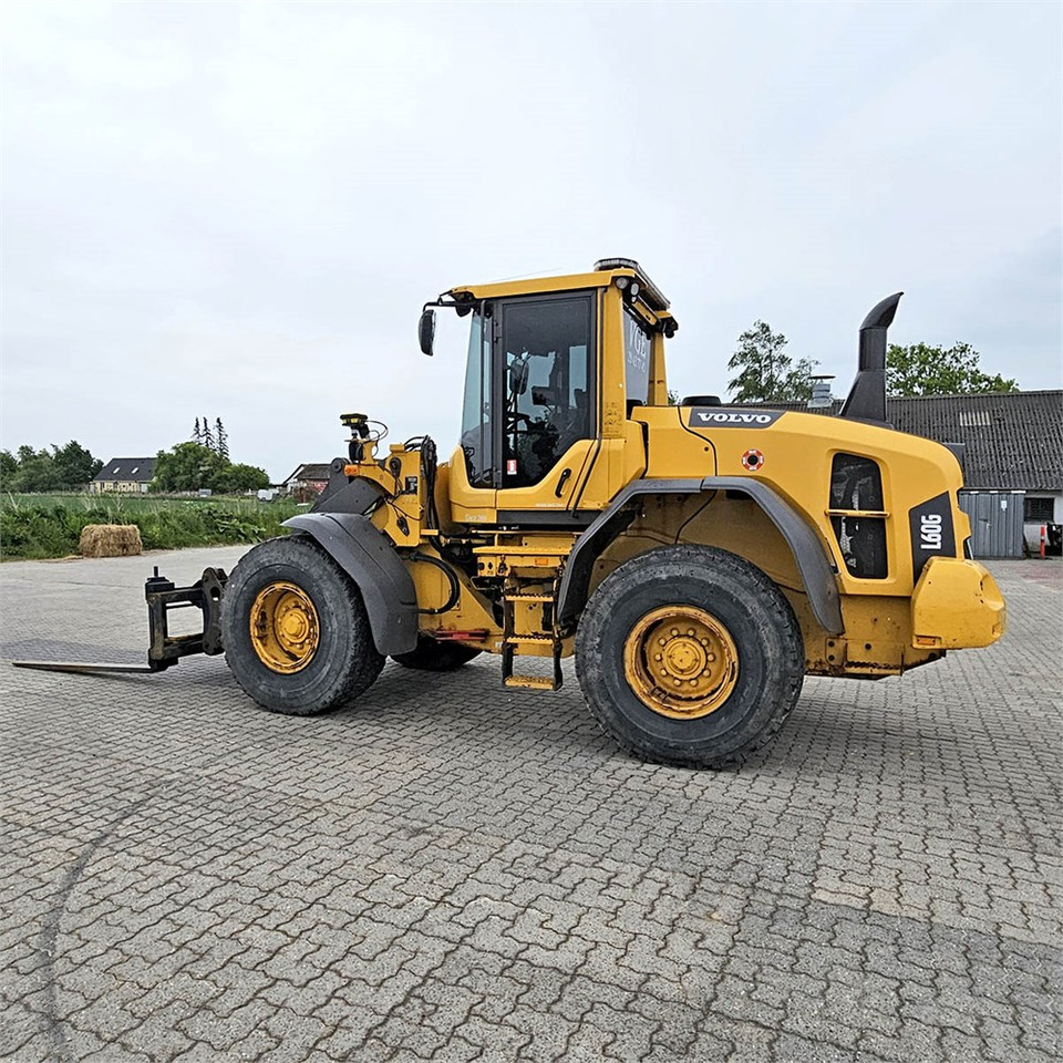 Volvo L60 G - Wheel loader: picture 3 Volvo L60 G - Wheel loader: picture 3