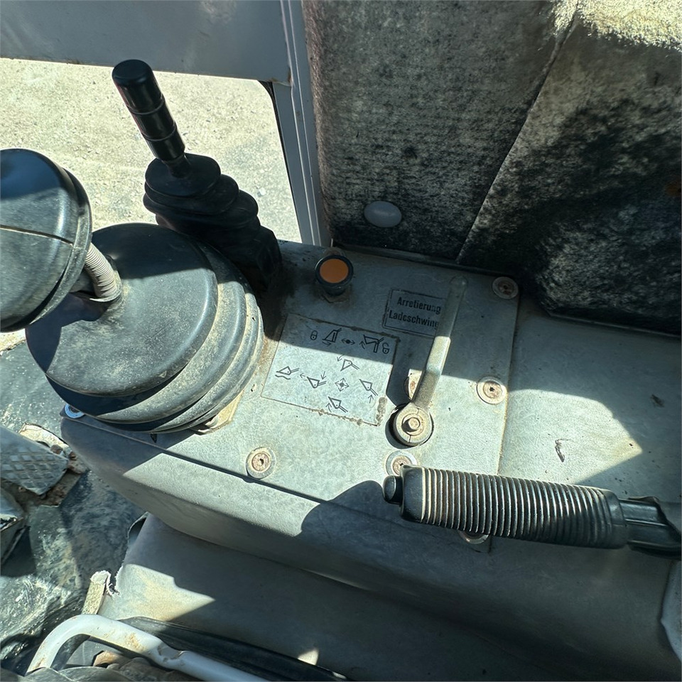 Wheel loader Weidemann 4204: picture 16