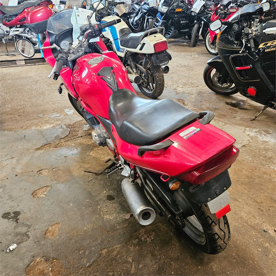 Yamaha XJ600 Diversion - Motorcycle: picture 3 Yamaha XJ600 Diversion - Motorcycle: picture 3