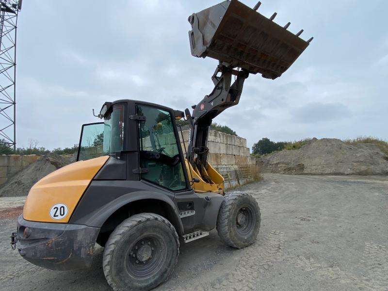 Wheel loader Mecalac AS 900: picture 9