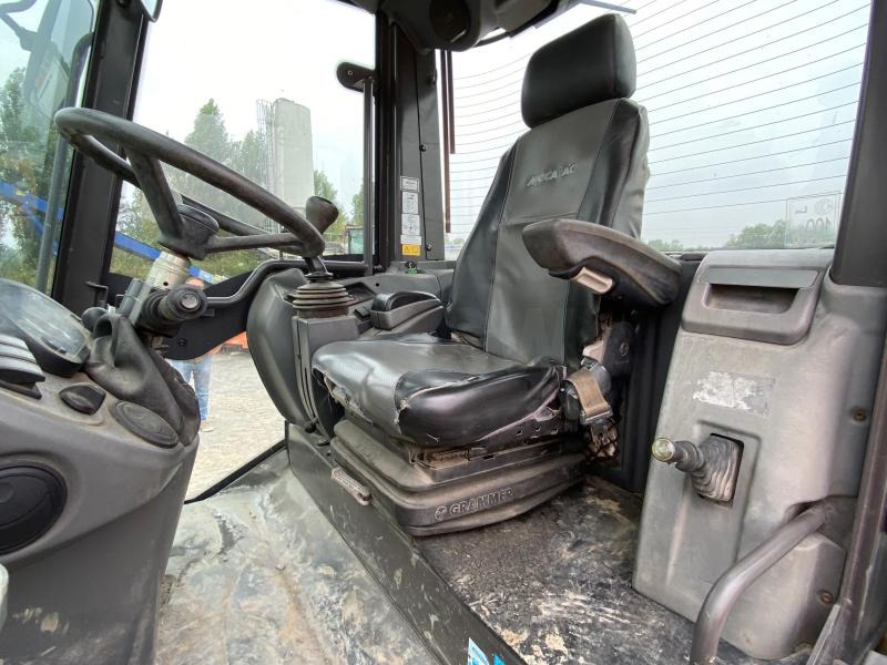 Wheel loader Mecalac AS 900: picture 12
