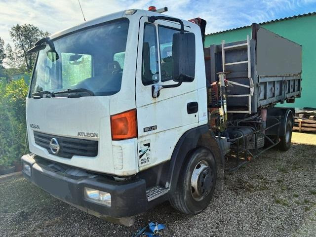 Nissan ATLEON 150.25 - Hook lift truck, Crane truck: picture 1 Nissan ATLEON 150.25 - Hook lift truck, Crane truck: picture 1