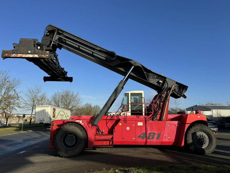 CVS Ferrari F481 - Reach stacker: picture 1 CVS Ferrari F481 - Reach stacker: picture 1